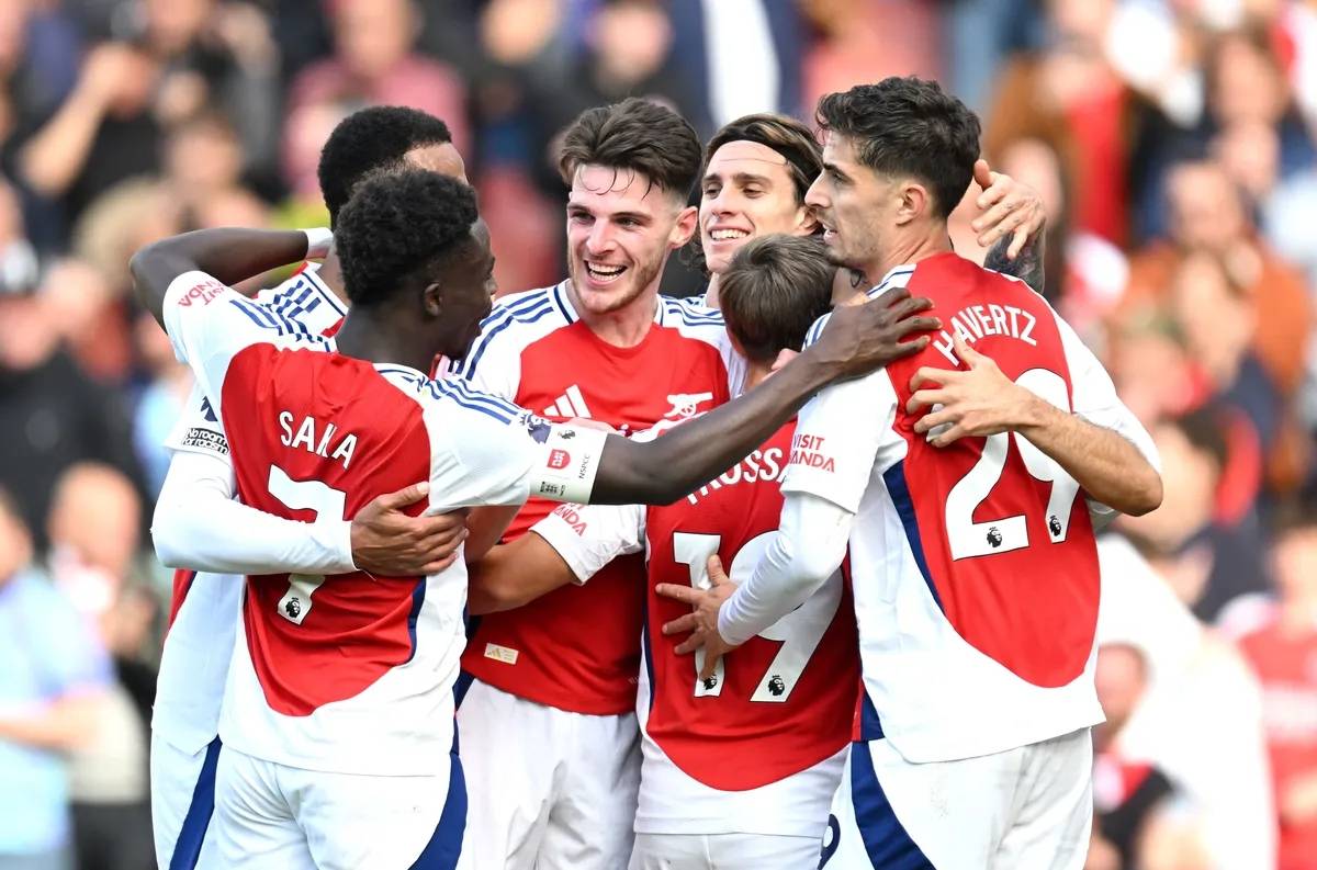 英超豪门齐聚：赛场争夺激烈，实力角逐惊心动魄的简单介绍