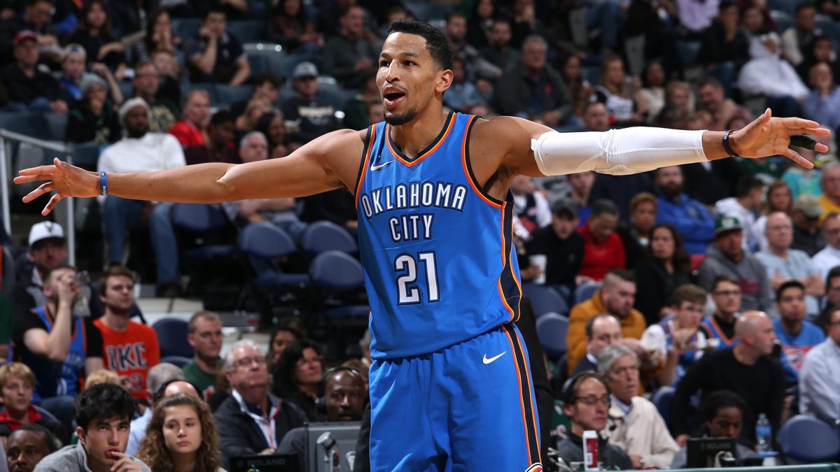 墨西哥职业篮球赛：强队在关键时刻稳拿胜利的简单介绍